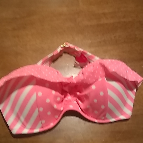 Victoria's Secret swim top - Picture 2 of 2